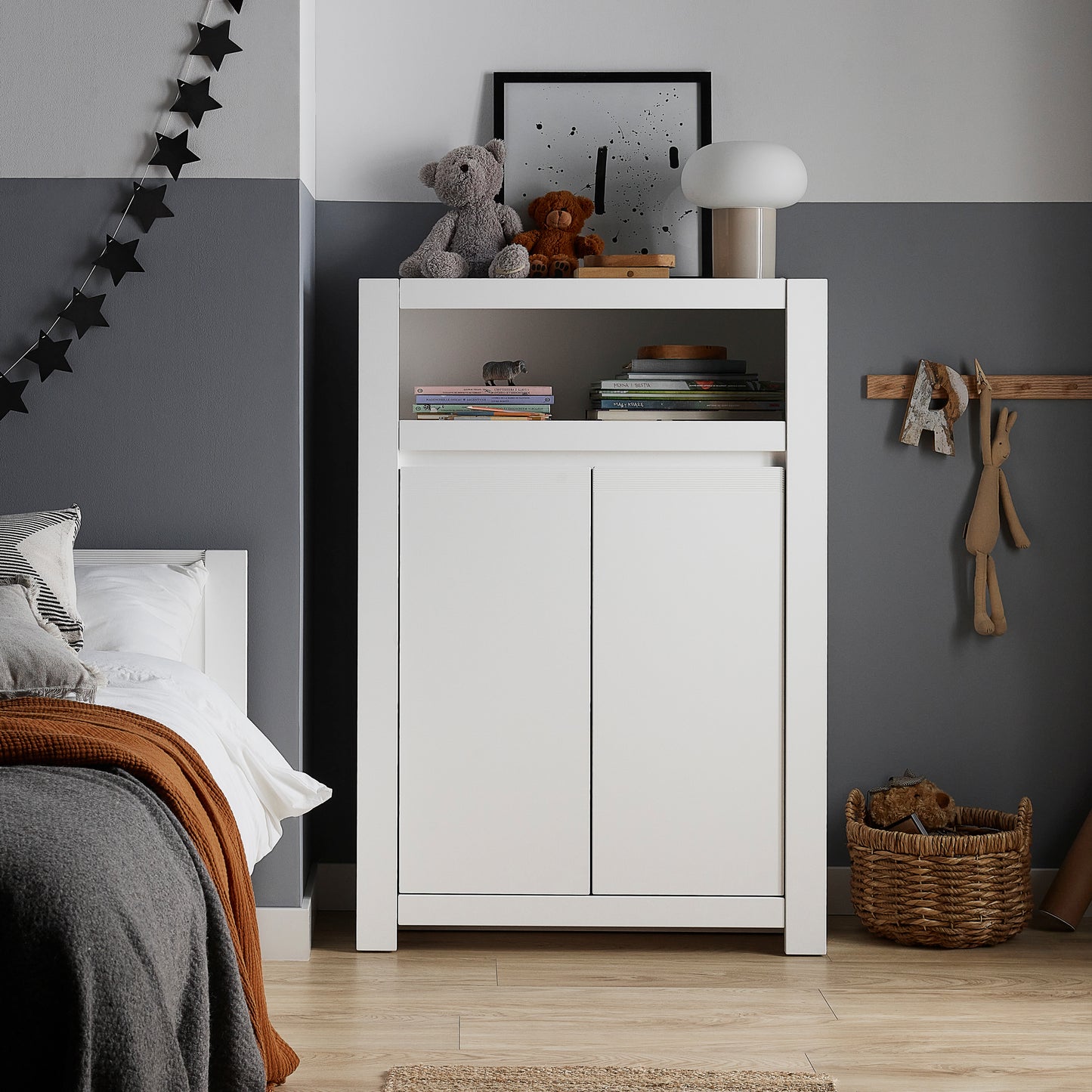 novi 2 door cabinet in alpine white