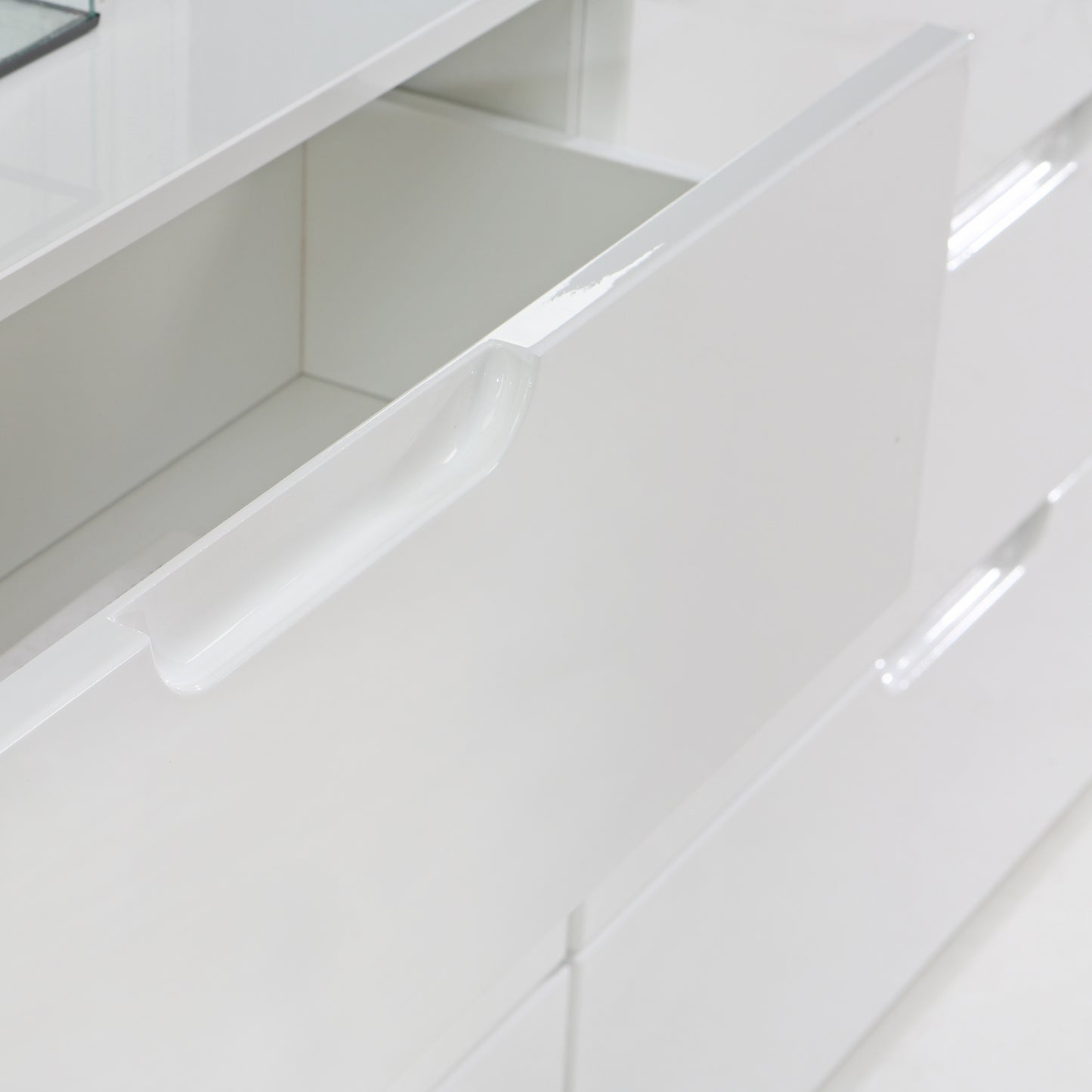 sienna 4 chest of drawers 1 door in white/white high gloss