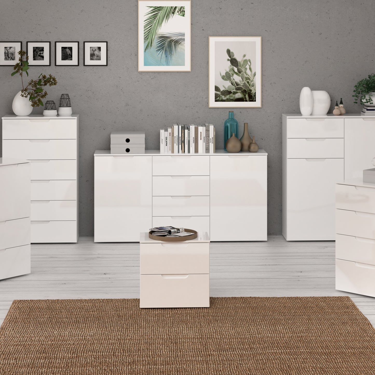 sienna wide chest of 4 drawers and 2 doors in white/white high gloss