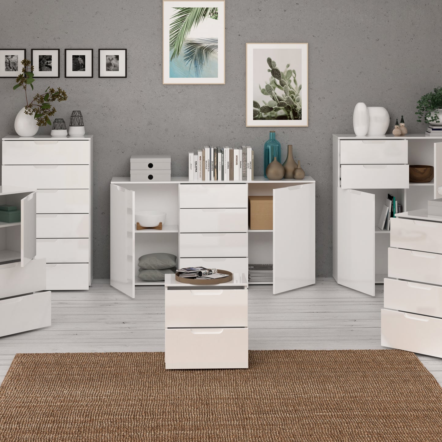 sienna wide chest of 4 drawers and 2 doors in white/white high gloss