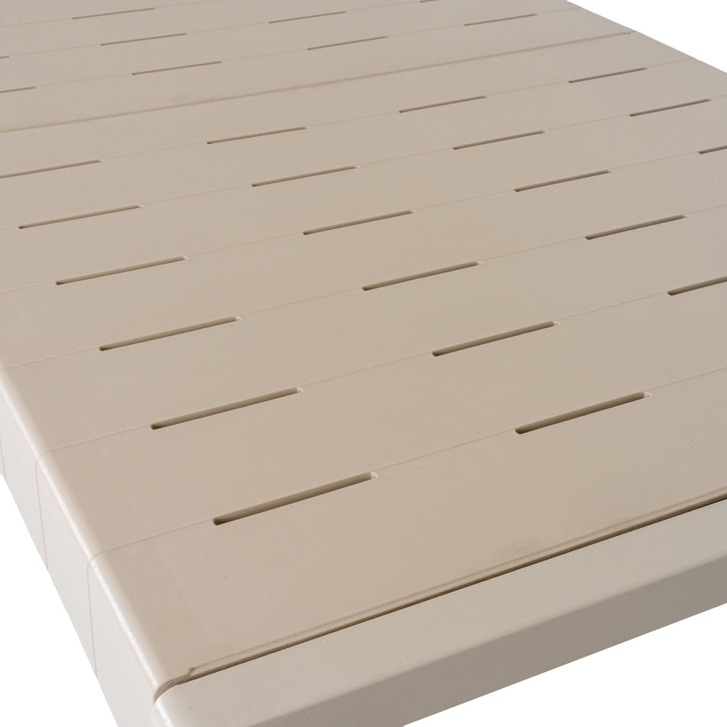Sol Putty Table